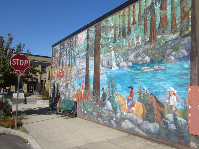 Mural at Estacada